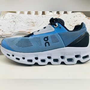 0n Cloudstratus Women's Road Running Shoes Women's 7 Marina/Magnet